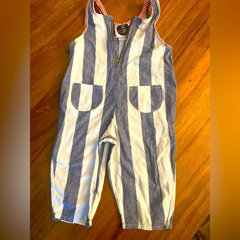 Duchess and lion/Amae romper